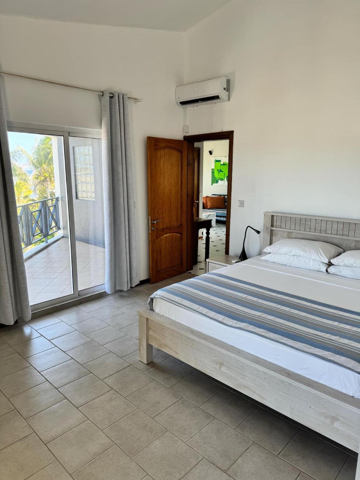 Apartament La Caz Bouchon Zewnętrze zdjęcie